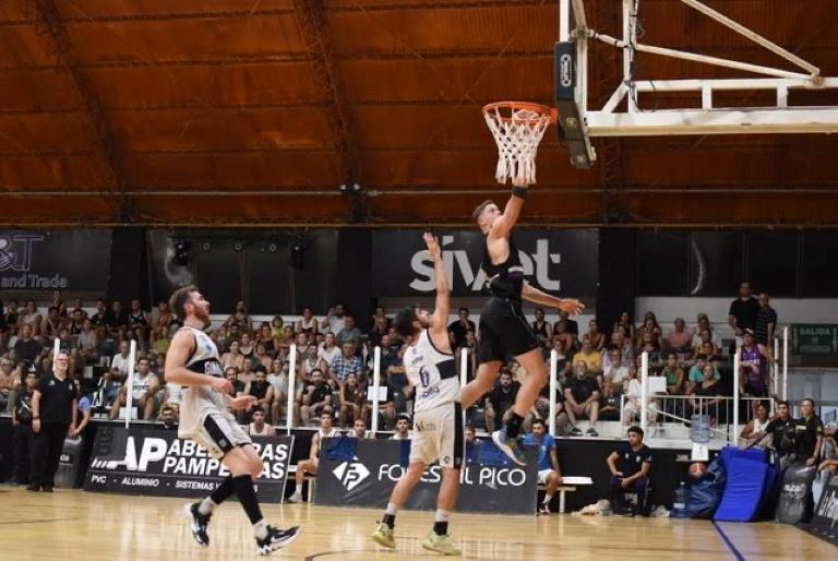 Básquetbol: Pico FBC venció a Gimnasia y Esgrima La Plata y sigue en lo más alto de la Liga Argentina