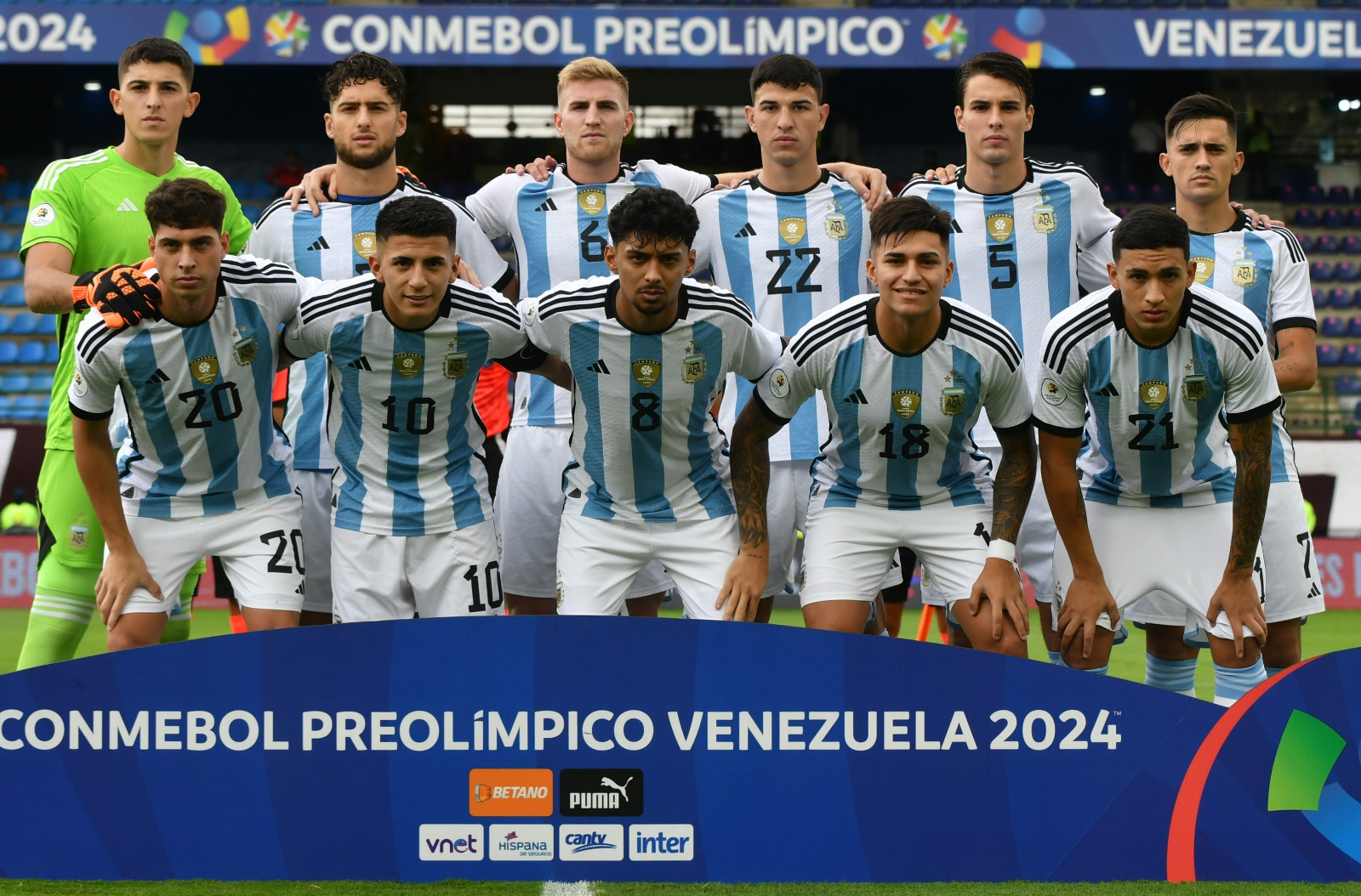 Fútbol: Argentina enfrenta a Brasil por la clasificación a París 2024