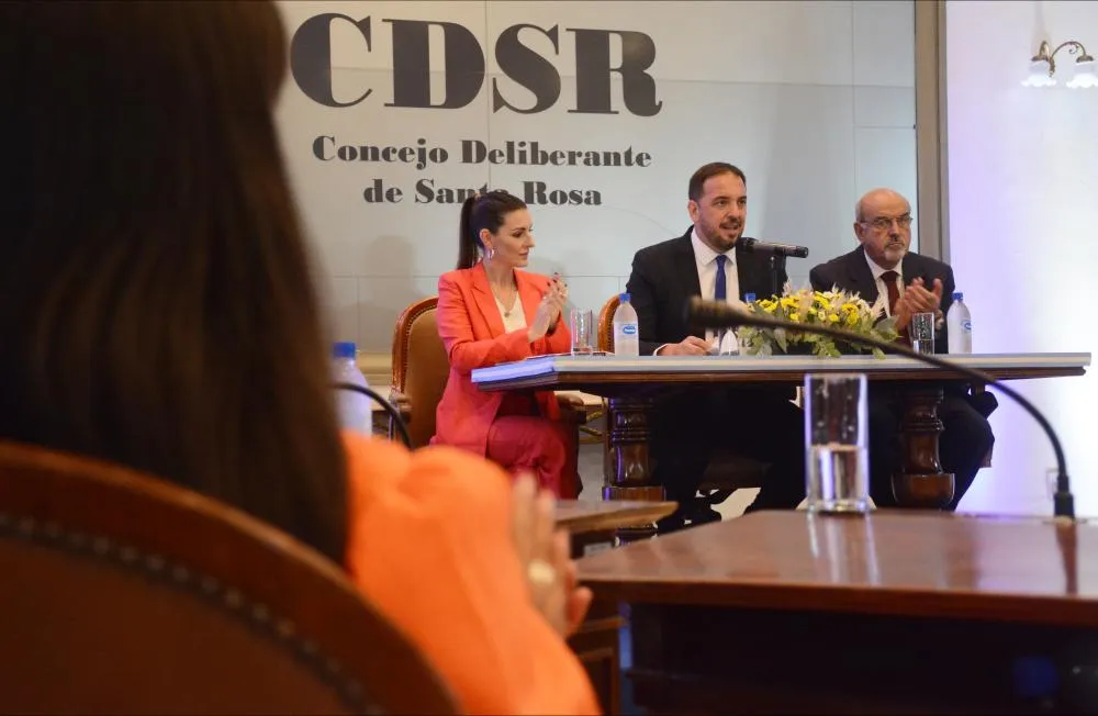 Durante la apertura de sesiones, Di Nápoli anunció la creación de una estación de servicio municipal