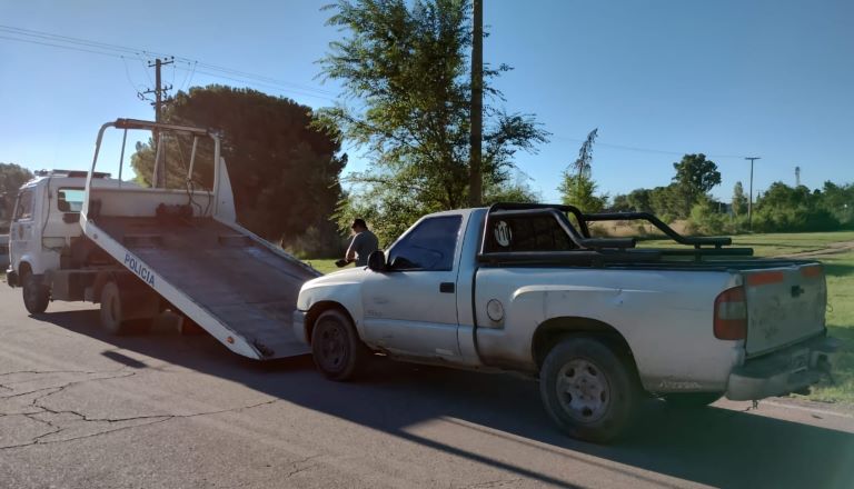 La Policía pampeana detectó que un hombre circulaba por la Ruta 35 sin seguro ni licencia y alcoholizado