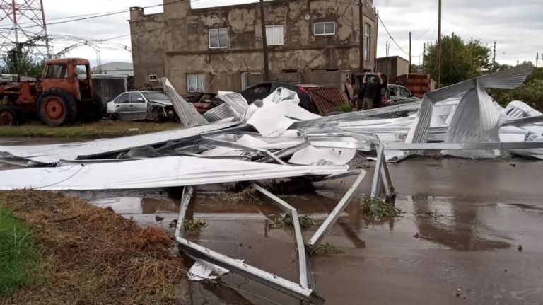 Buenos Aires: La tormenta de ayer causó destrozos en 9 de Julio y otras ciudades cercanas