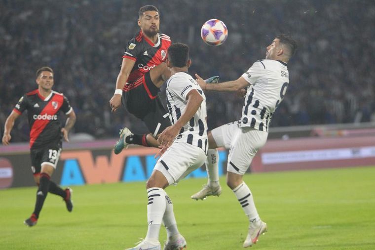 Fútbol: River visita a Talleres con el objetivo de volver a la victoria