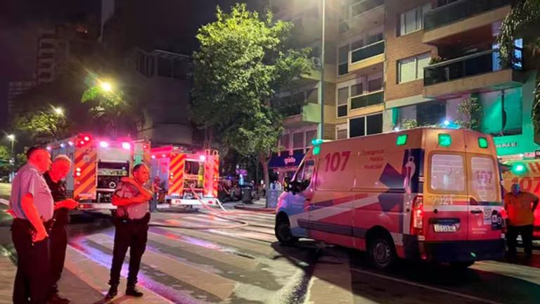 Córdoba: Un estudiante murió al lanzarse desde un piso 12 de un edificio que se incendiaba