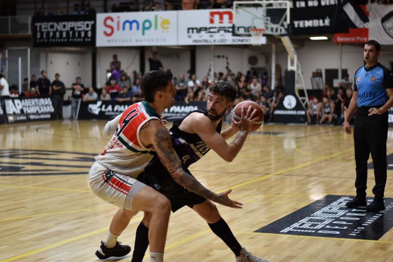 Básquetbol: Pico FBC venció a Ciclista Juninense y se mantiene en la pelea por el segundo lugar en Liga Argentina