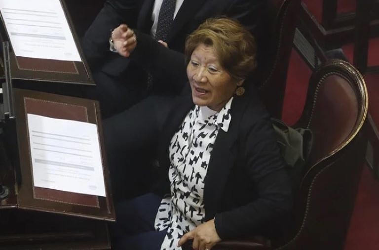 Una senadora libertaria contrató a varios familiares en el Congreso Nacional