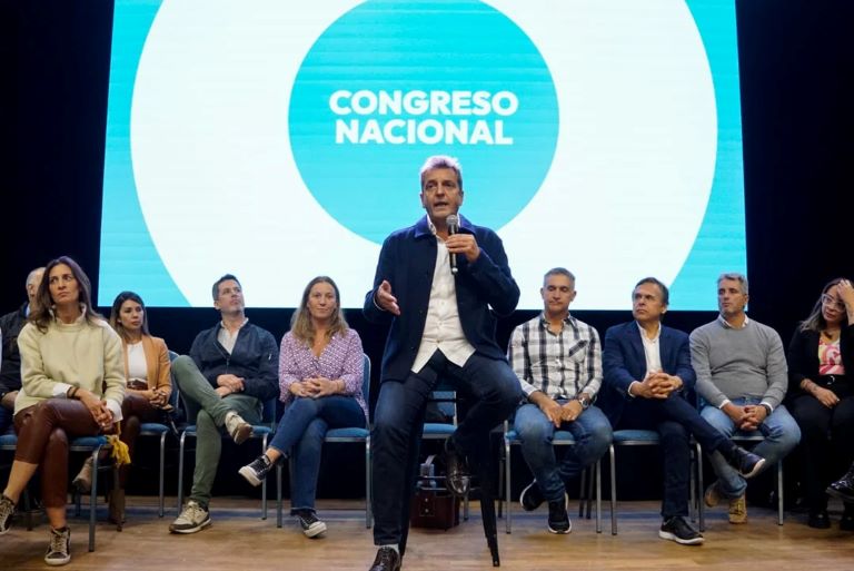 “El error es pararnos con el dedo acusador y decirle a la gente que se equivocó a la hora de votar”, dijo Massa