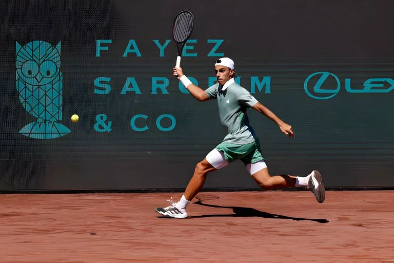 Tenis: El Masters 1000 de Montecarlo se quedó sin argentinos, perdieron Cerúndolo y Etcheverry