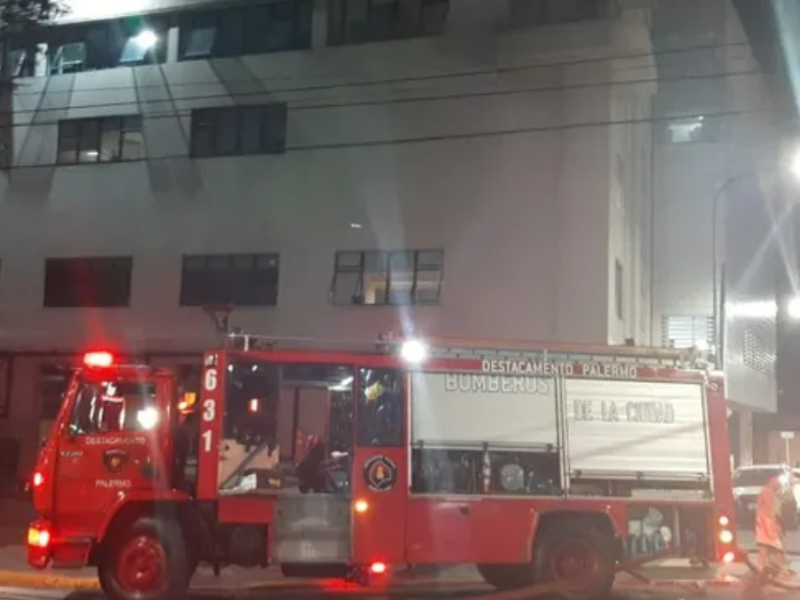 CABA: Se incendió un edificio en el Polo Científico Tecnológico de Palermo y debieron evacuarlo