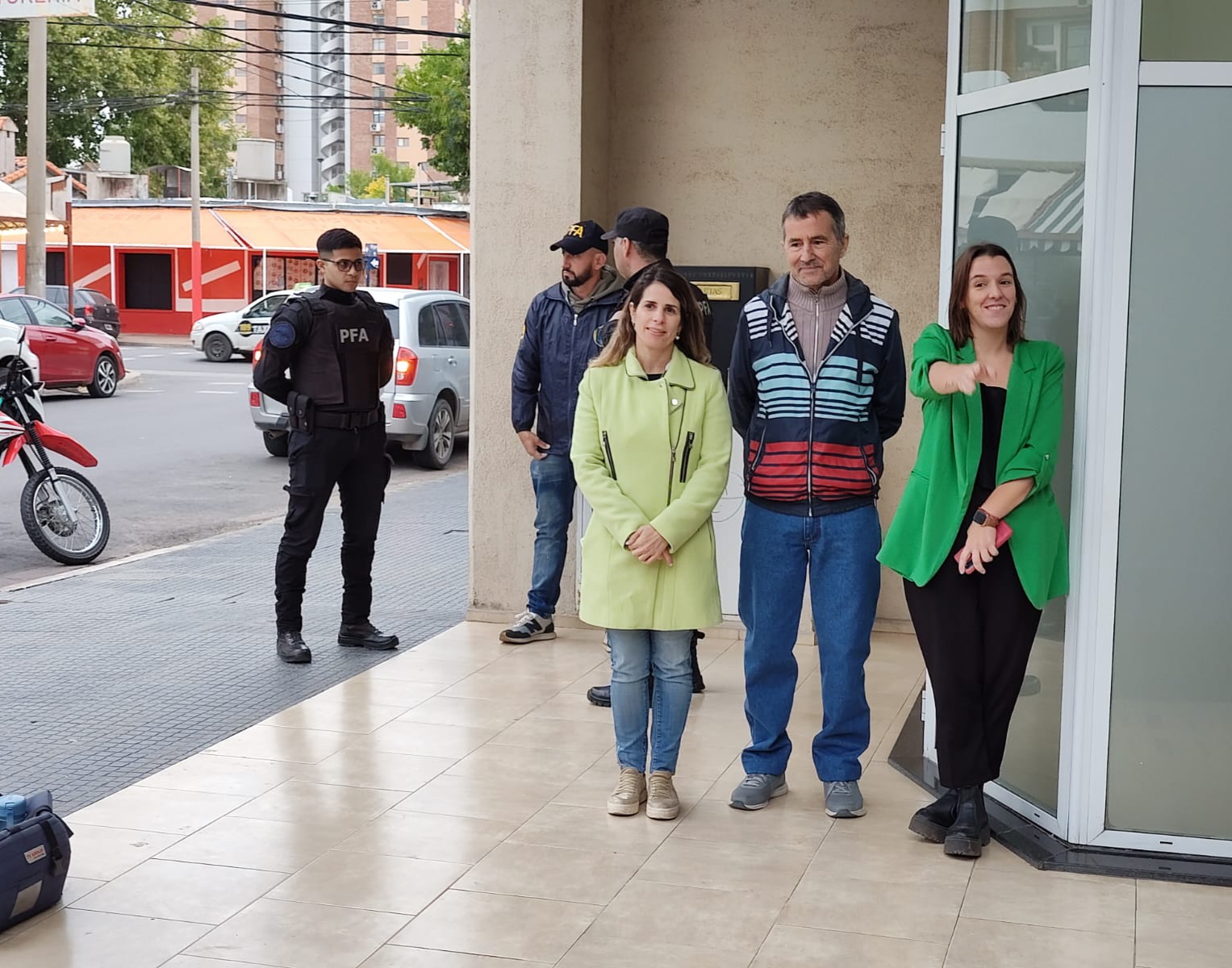 Santa Rosa: Con la Policía no dejaron entrar a los trabajadores al ENACOM