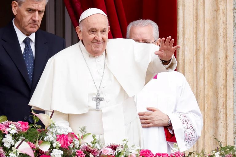 Vaticano: En la misma semana, el Papa recibe a la CGT y a Sandra Pettovello