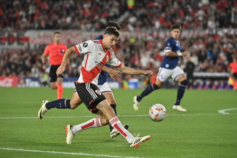 Fútbol: River bajó a Nacional de Uruguay y lidera su grupo en la Copa Libertadores