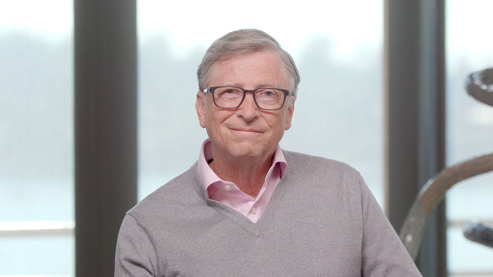 Bill Gates reveló a qué edad es apropiado que los niños usen celular