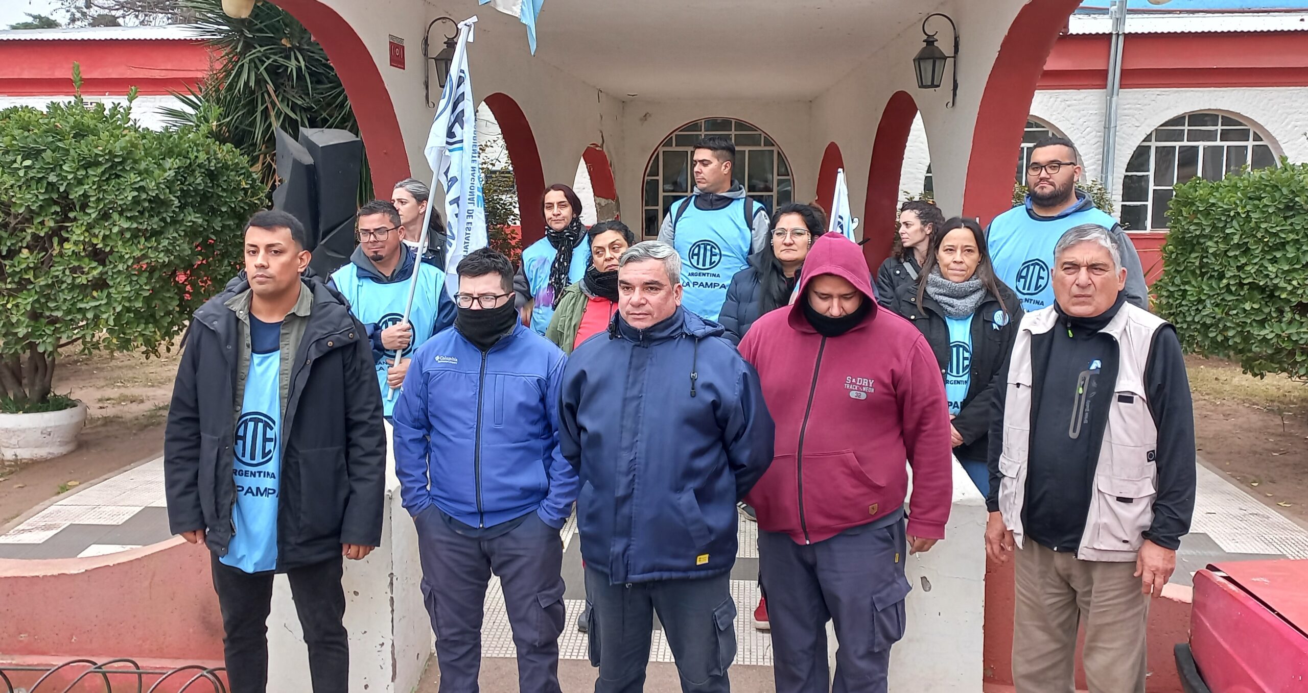 Santa Rosa: Grave denuncia contra el intendente por “apretar” a personal del estacionamiento medido