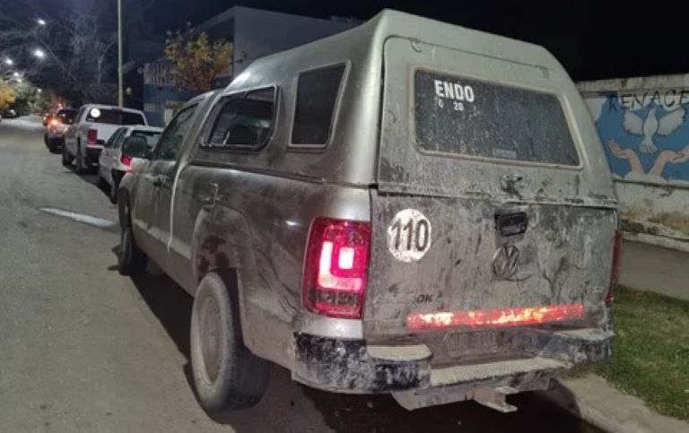 Bahía Blanca: Abandonaron una camioneta con cuatro cadáveres en un Hospital