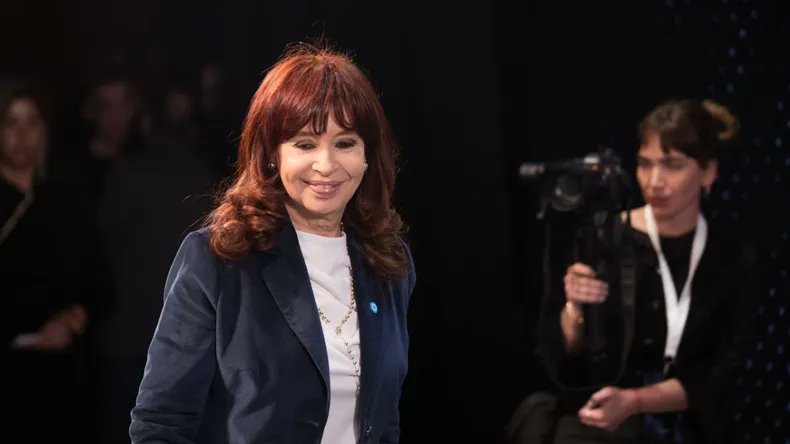 Cristina Kirchner cruzó a Pettovello por el escándalo de la entrega de alimentos: “Se pudre en los depósitos”