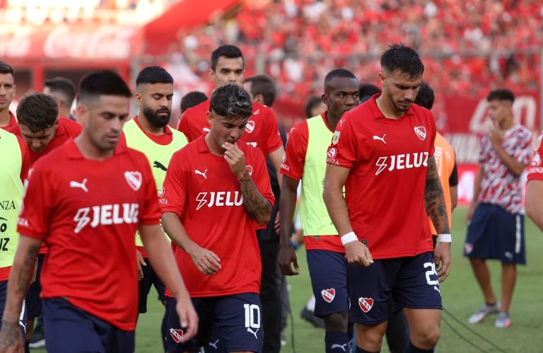 Fútbol: Cayó otra nueva inhibición millonaria en Independiente que acrecienta la crisis del club