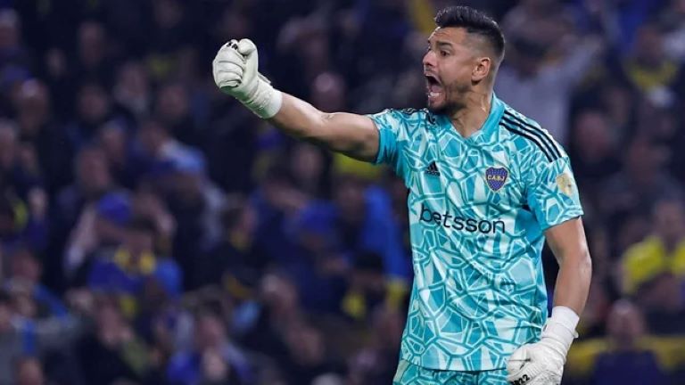 Fútbol: Sergio Romero acordó con la dirigencia que seguirá en Boca para la próxima temporada