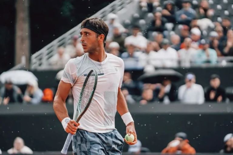 Tenis: Continúa la acción para los argentinos en Roland Garros y Etcheverry le ganó al complicado Cazaux