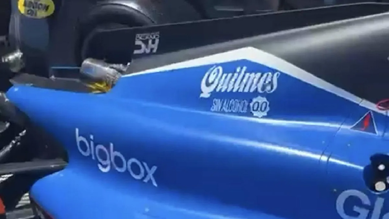 Franco Colapinto sumó a Quilmes sin alcohol como sponsor en la F2