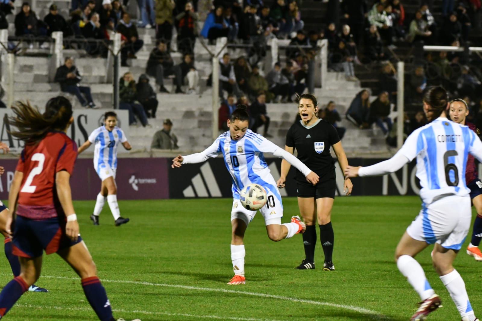 Fútbol: La Selección Argentina femenina venció 2 a 0 a Costa Rica en el primer amistoso