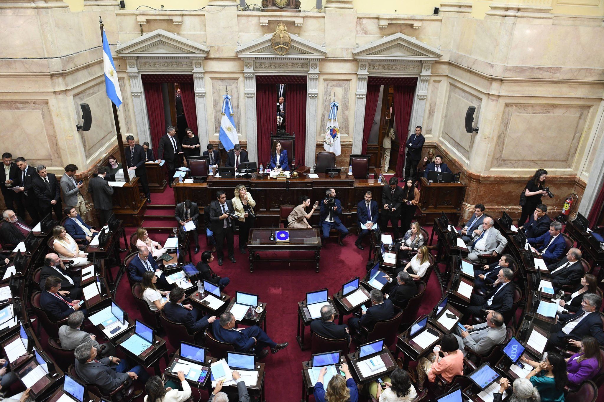 A pesar de la polémica, este lunes los senadores cobrarán el nuevo sueldo con el aumento