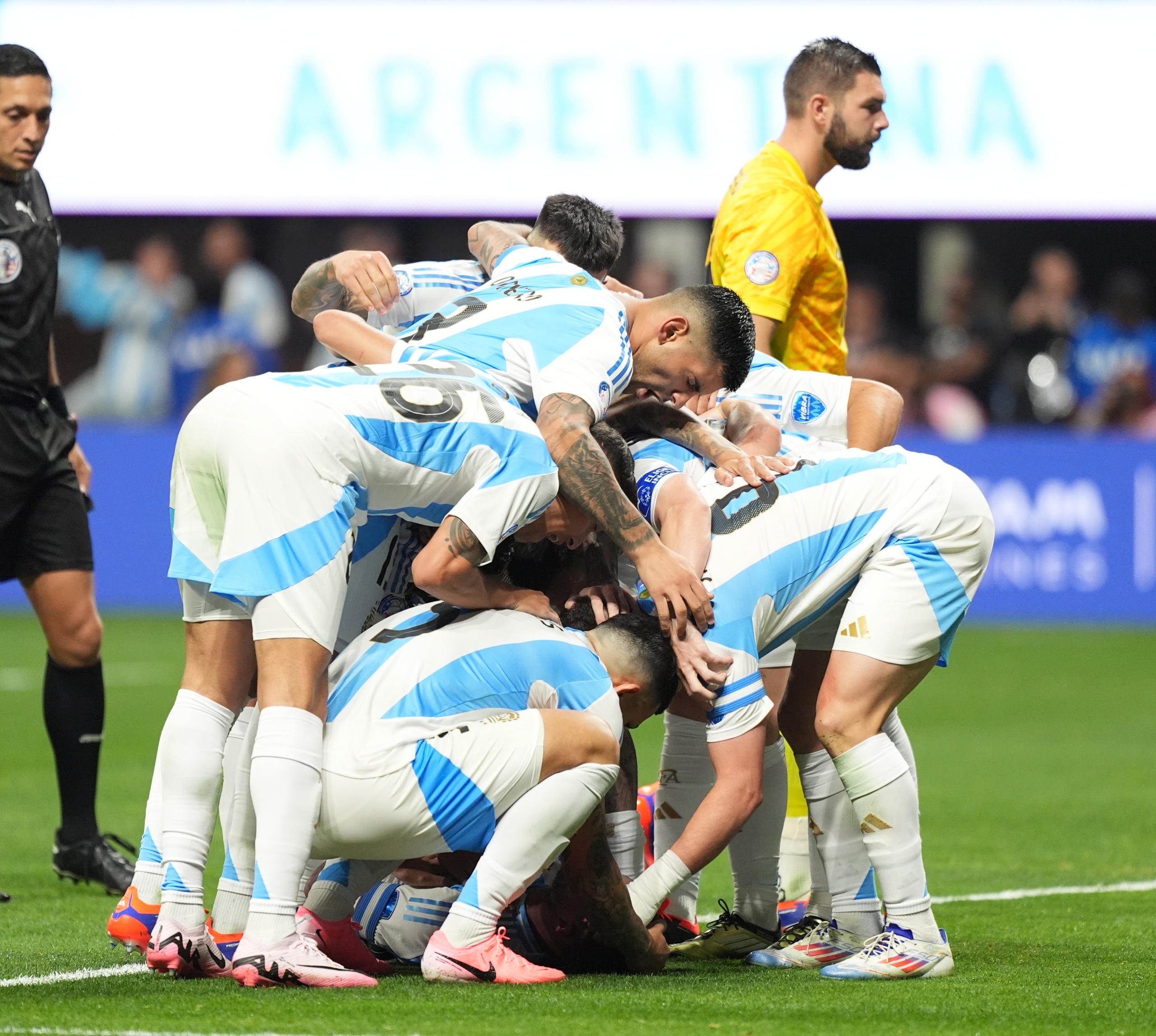 Fútbol: La Selección Argentina ganó en el debut de la Copa América