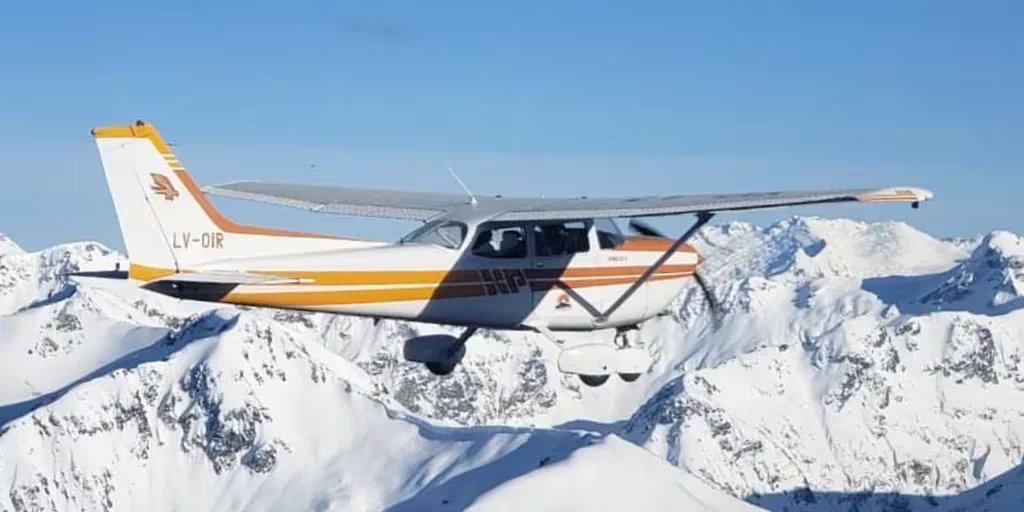 Chubut: Un piloto aterrizó de emergencia en una laguna congelada