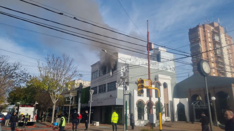 General Pico: El comerciante afectado por el incendio recibió el alta médica