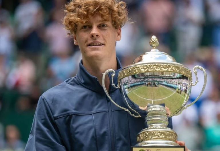 Tenis: Sinner estrenó el Nº1 del mundo con un título en Halle