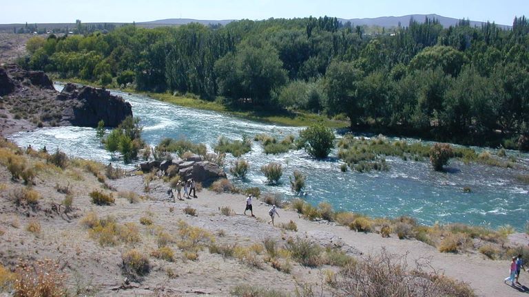 Agencia de noticias nacional dice que recrudece la “guerra del agua” entre dos provincias por el río Atuel