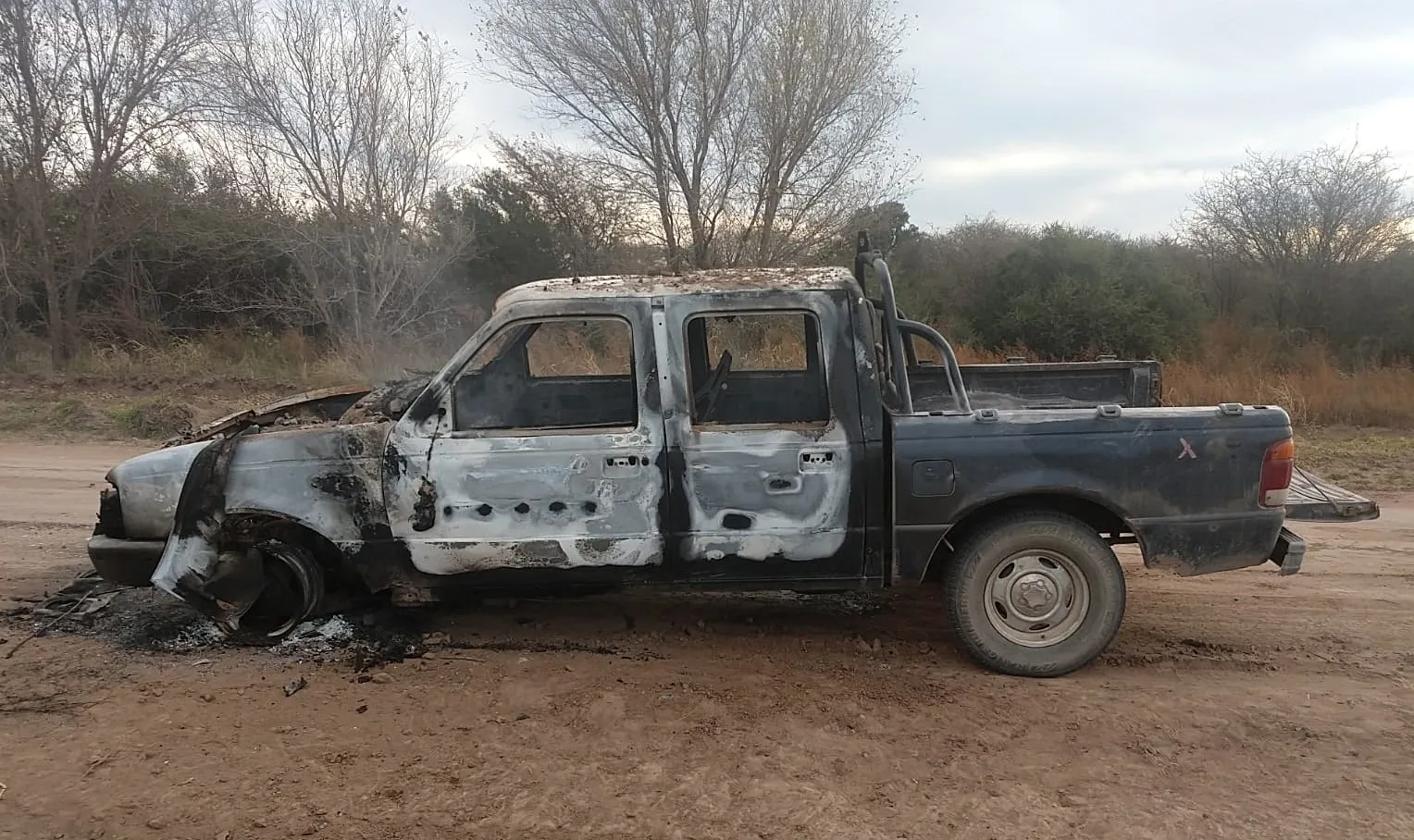 Se quemó una camioneta en la ruta 11