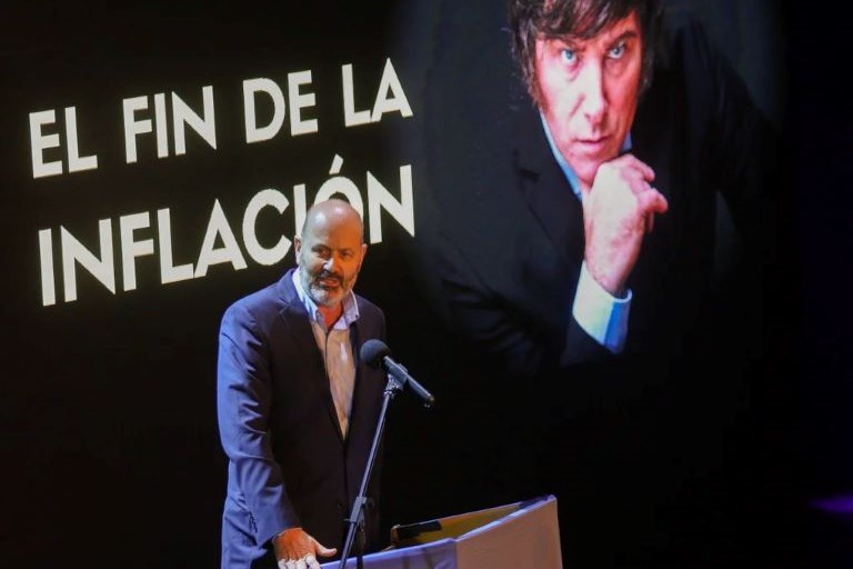 “Habría que preguntarle a Kicillof por qué no adhirió al RIGI”, dijo Sturzenegger sobre la inversión que perdió Buenos Aires