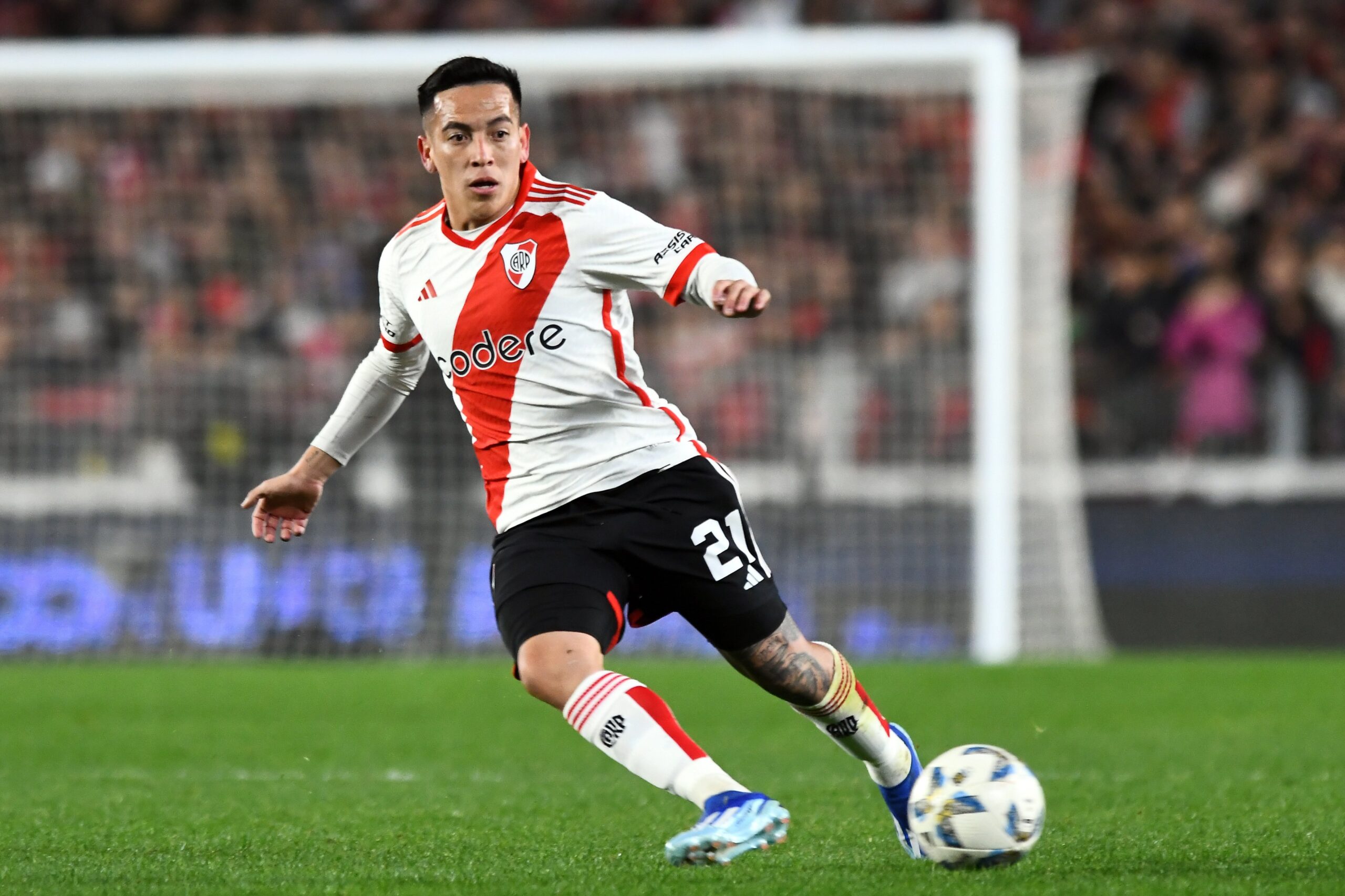 Fútbol: River recibió una oferta millonaria por Barco