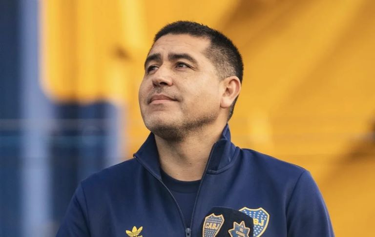 Fútbol: Riquelme alegó un ‘temita de horarios’ para justificar la ausencia de los refuerzos en la Copa Sudamericana