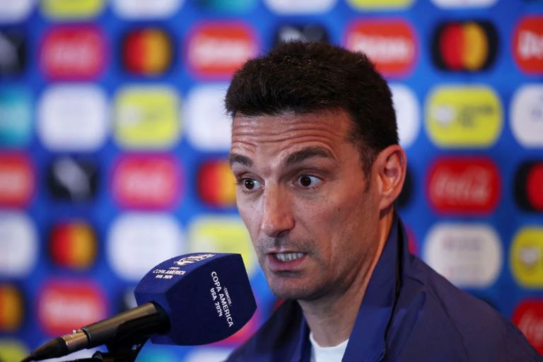 Fútbol: “Di María se va como una leyenda”, afirmó Scaloni