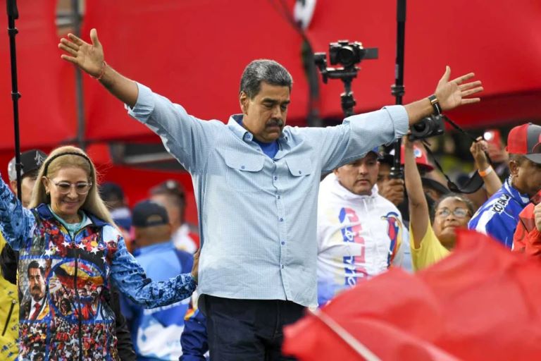 Venezuela: Maduro anunció que firmará un decreto de convocatoria a diálogo nacional tras su reelección