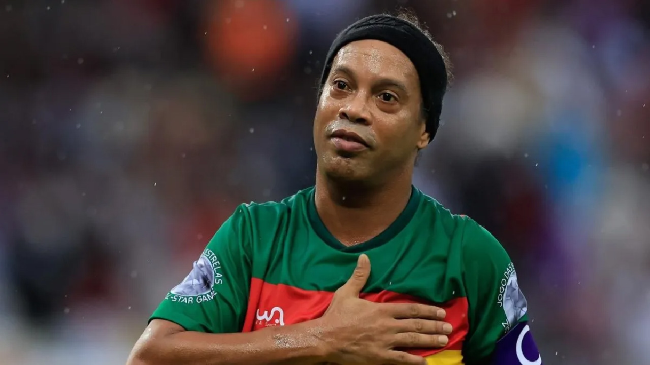 En qué invirtió su fortuna Ronaldinho: videojuegos, bebidas y música, algunos de los excéntricos negocios del crack brasileño