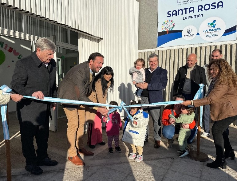 Ziliotto y Di Napoli inauguraron el CDI de Barrio Los Fresnos