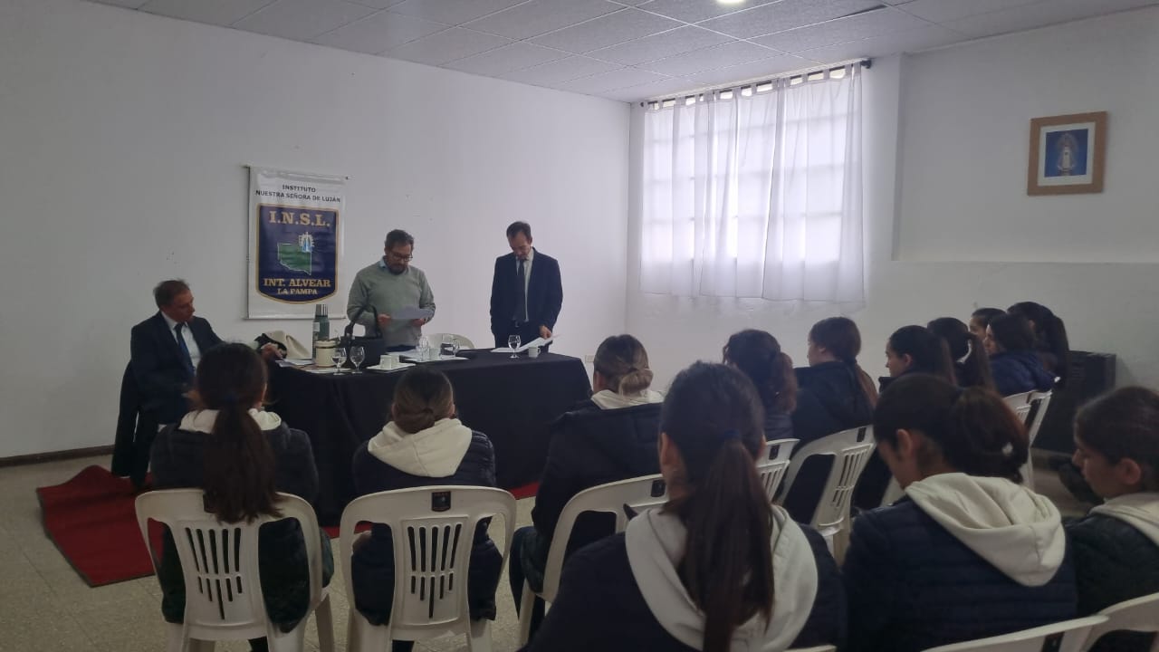 Funcionarios del Poder Judicial de General Pico brindaron una charla en el Instituto Nuestra Señora de Luján de Intendente Alvear