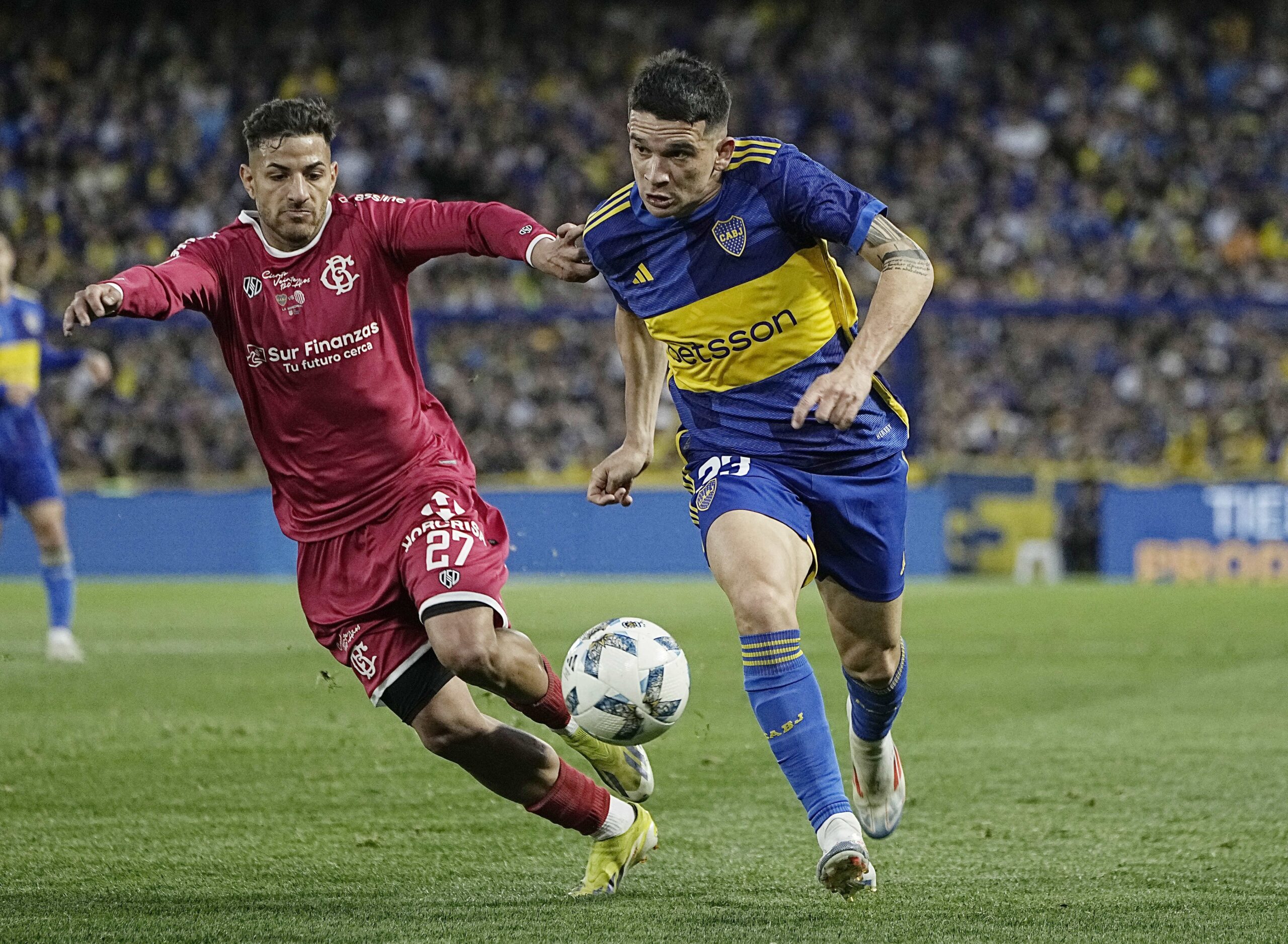 Fútbol: Con un polémico final, Boca no pudo superar a Barracas Central