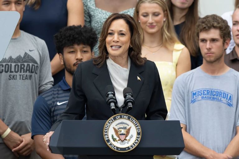 Estados Unidos: El partido Demócrata confirmó a Kamala Harris como candidata presidencial