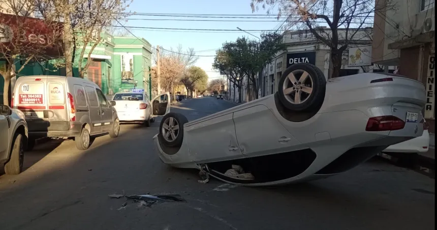 Impresionante vuelco en el centro santarroseño