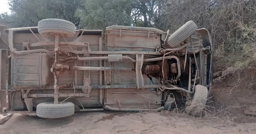 Volcó una camioneta en la ruta provincial Nº9