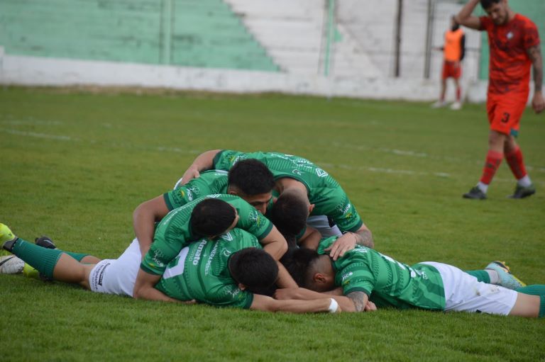 Fútbol: Ferro de Pico venció a Círculo Deportivo y se mantiene con vida en el Federal “A”