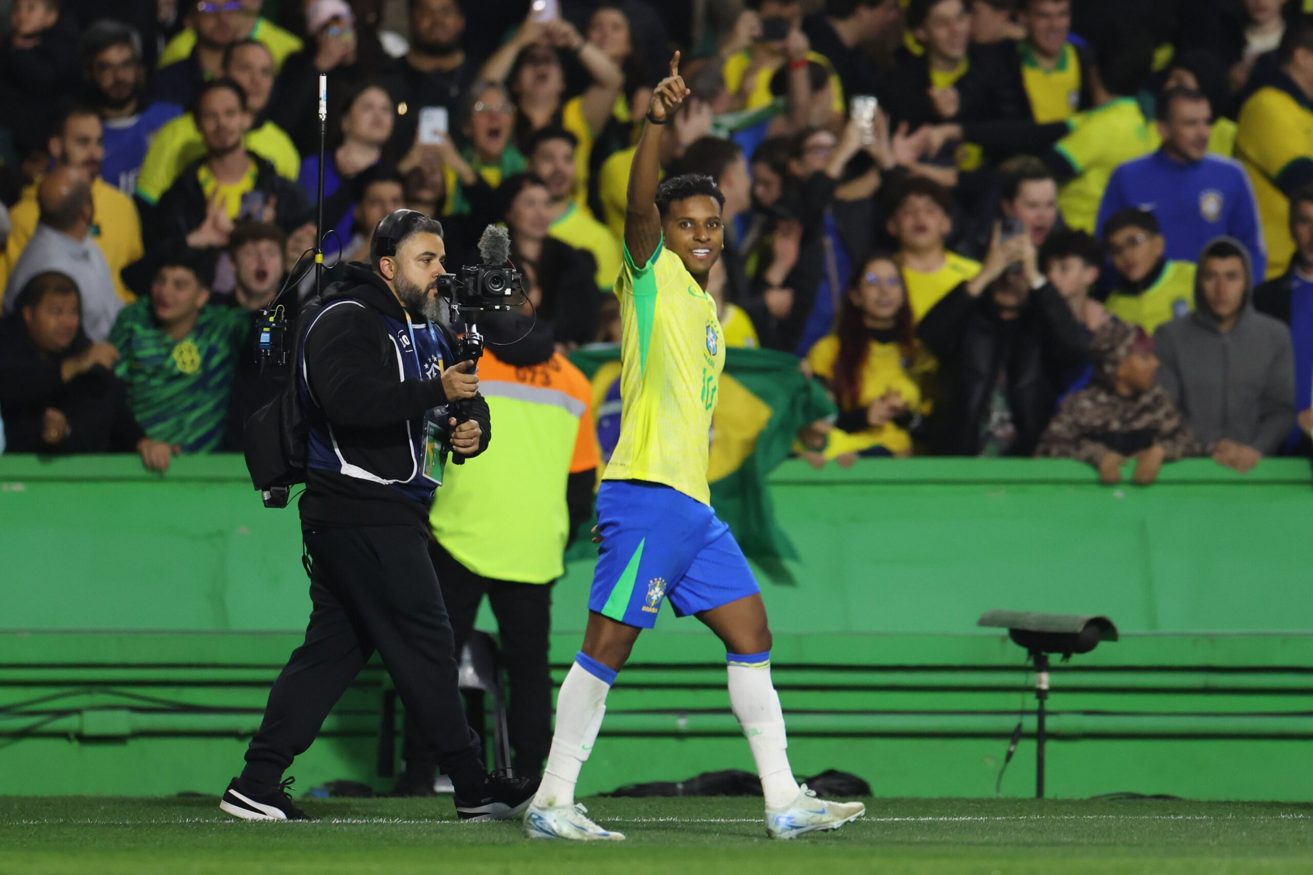 Fútbol: Brasil amargó el debut de Becaccece como DT de Ecuador