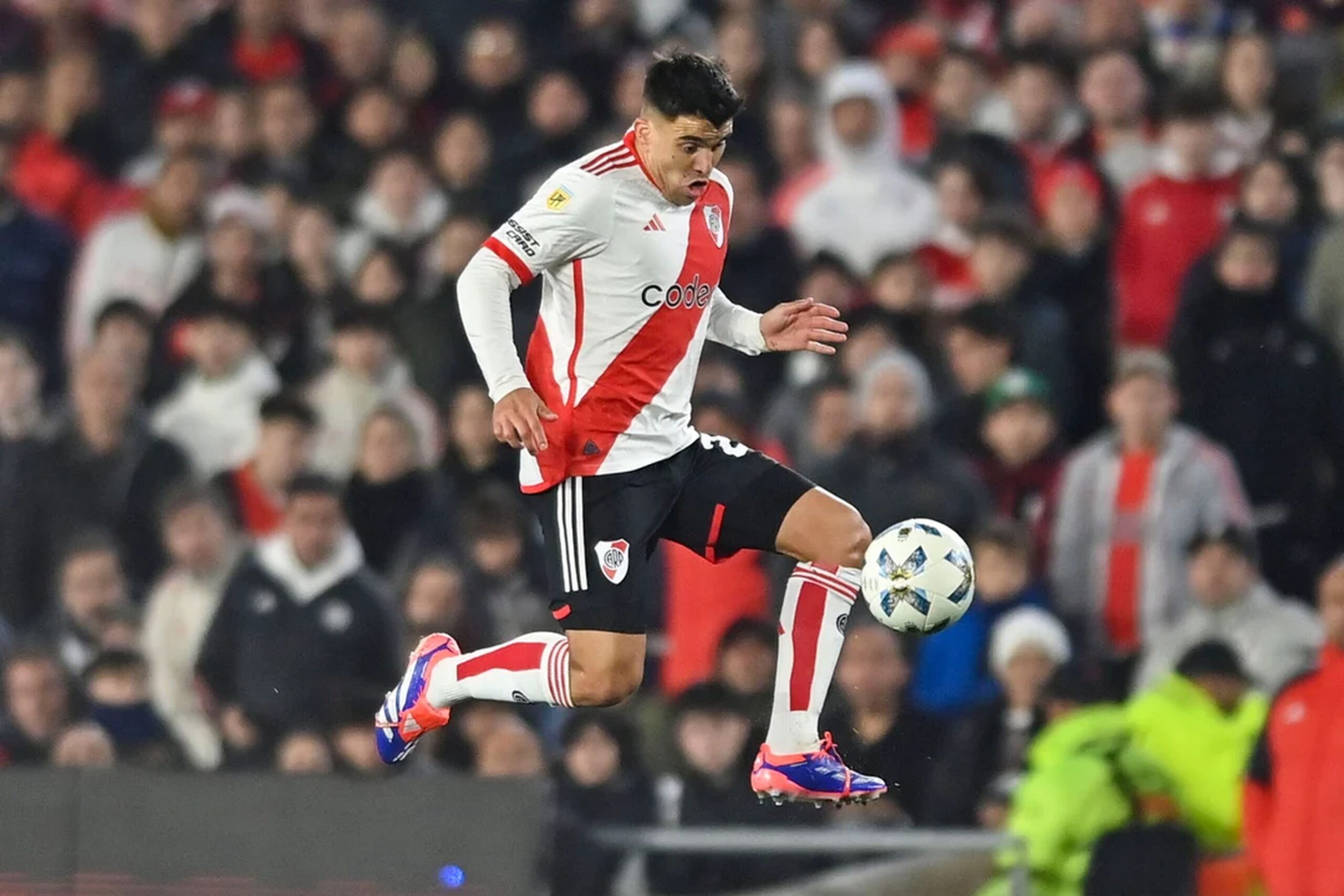 Fútbol: River recibe a Atlético Tucumán en busca del primer triunfo de Gallardo en el torneo local