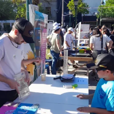 Santa Rosa: Realizaron un festival en defensa de la ciencia