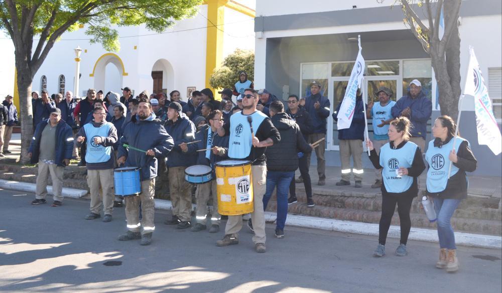 Municipales de Toay van a un paro de 24 horas el lunes 7