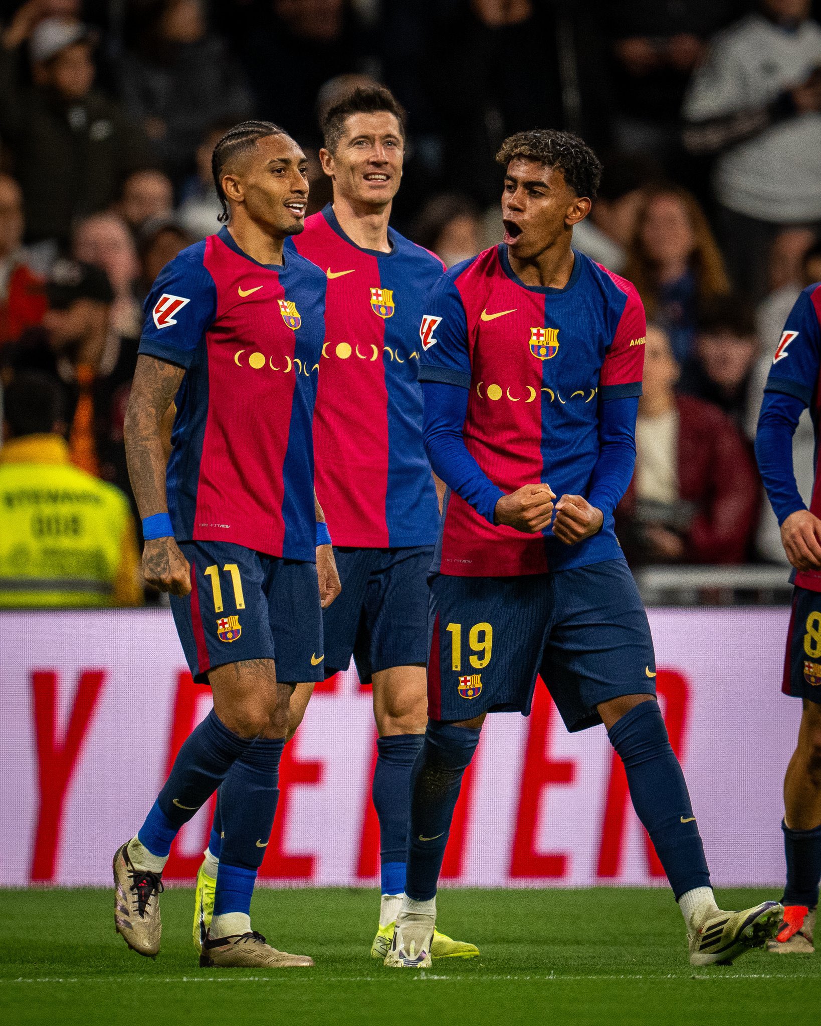 Fútbol: Barcelona aplastó al Real Madrid en el Santiago Bernabéu