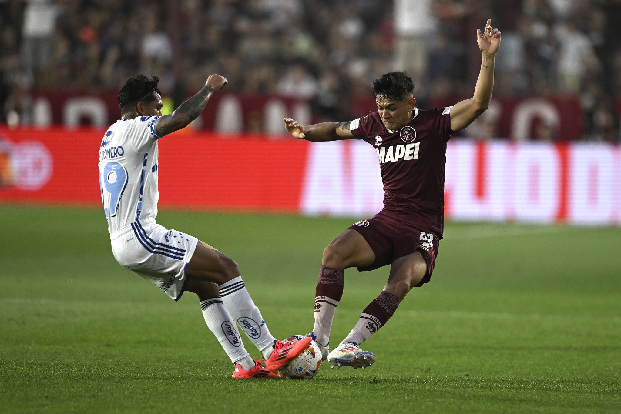 Fútbol: Lanús cayó con Cruzeiro y se quedó sin final de Copa Sudamericana